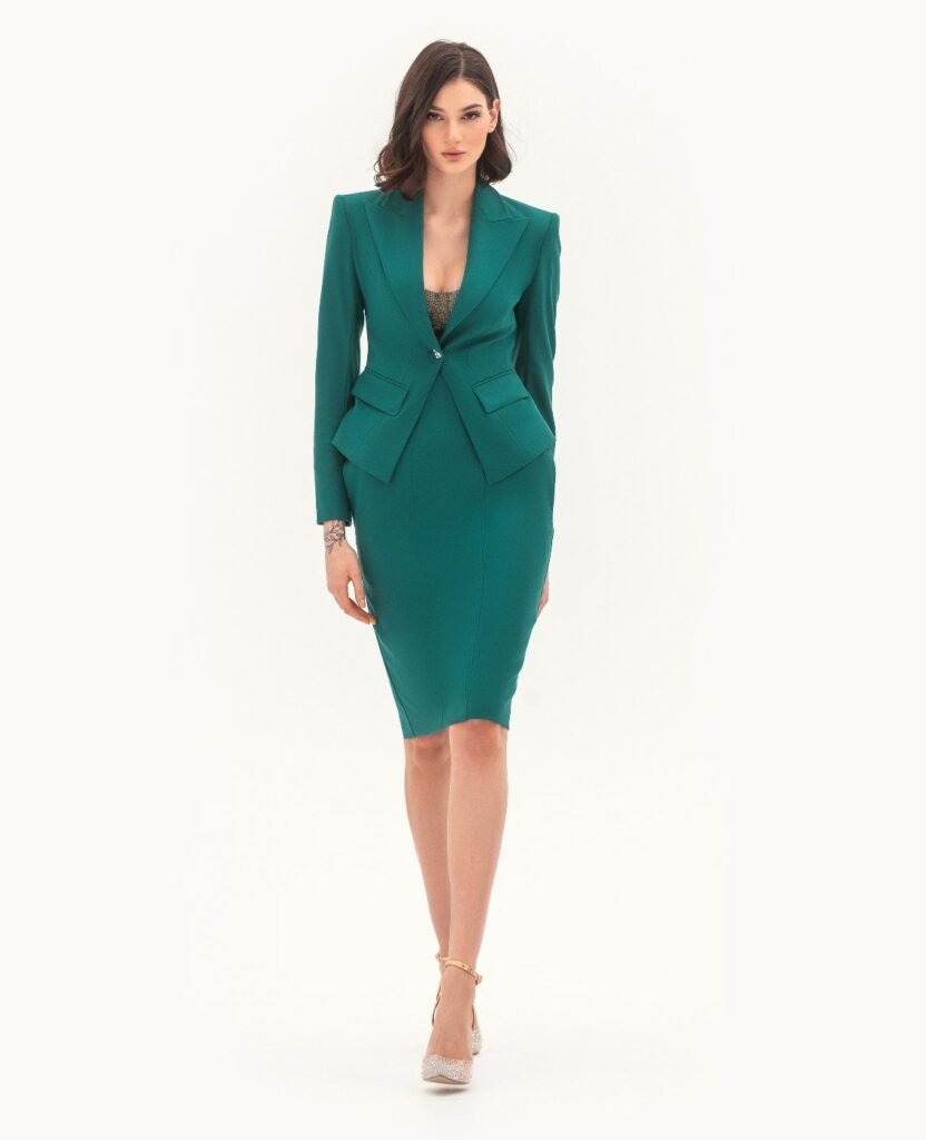 Комплект: жакет и юбка